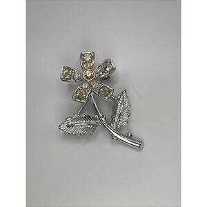 sarah coventry brooch flower vintage Silver Tone And Rhinestones